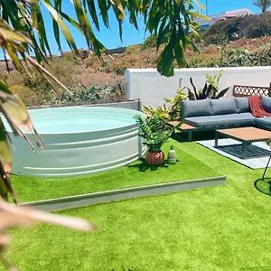 Casa Con Piscina Y Jardín Con Vistas Al Mar Сasa de vacaciones